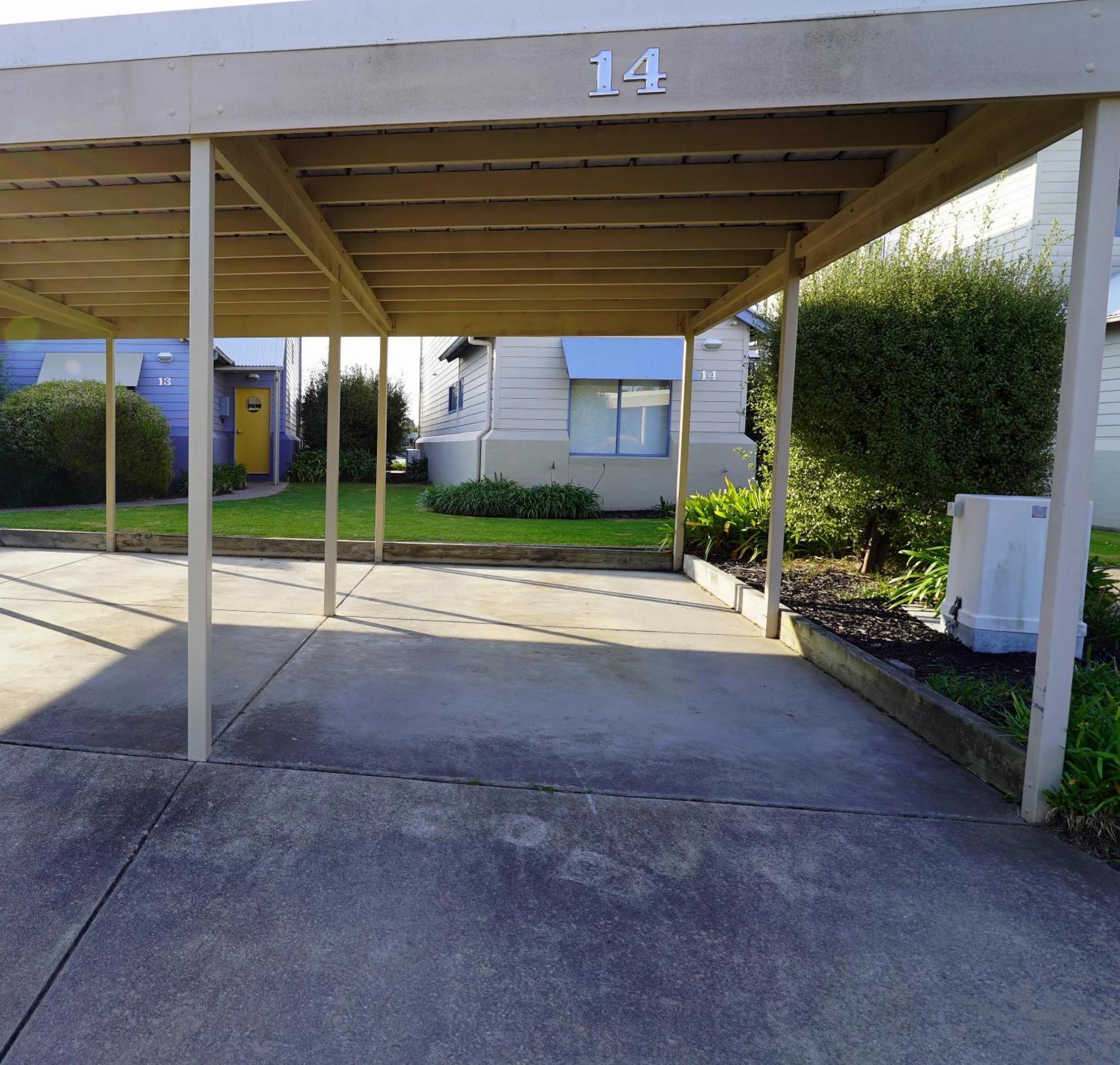Captains Cove Resort - Waterfront Apartments Paynesville Exterior foto